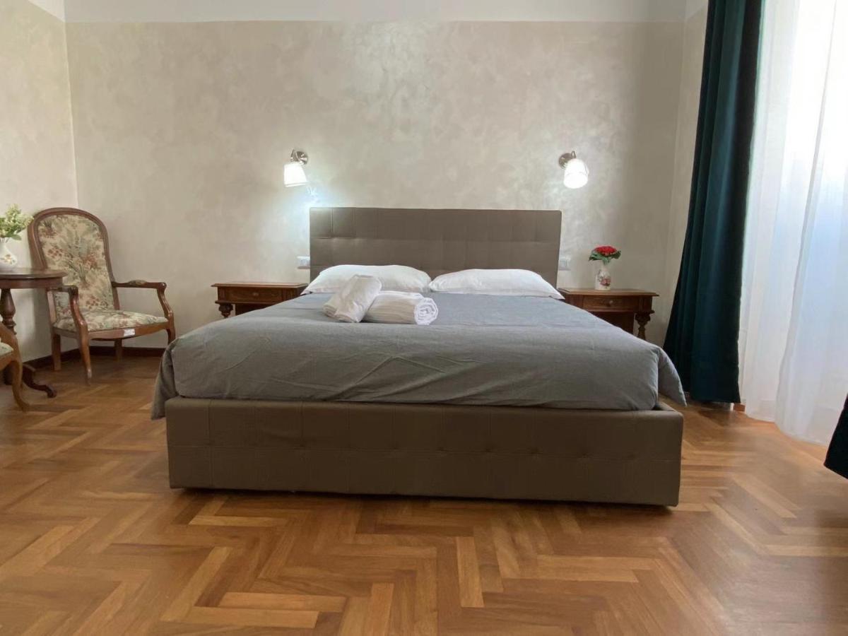 Lägenhet Cavour 44616 Rom